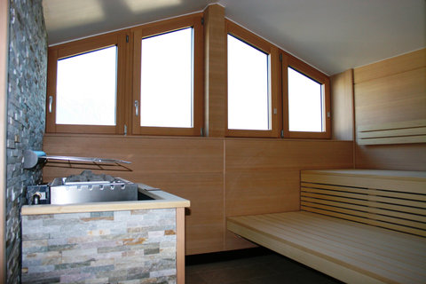 Bio sauna with mountain views at Holiday Inn Innsbruck