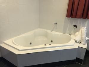 thumbnail: Jetted tub