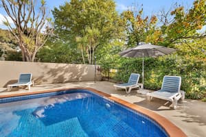 thumbnail: Outdoor pool