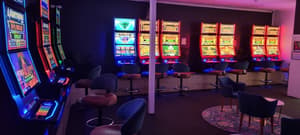thumbnail: Bar (on property)