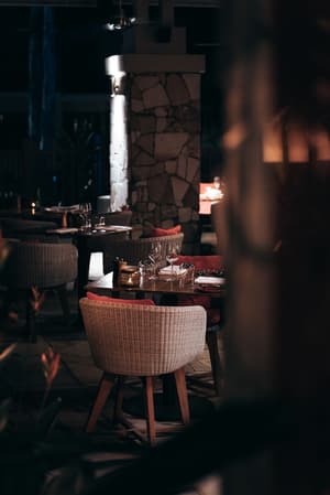 thumbnail: Outdoor dining