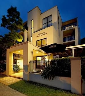 thumbnail: Exterior
