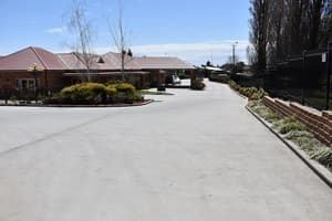 thumbnail: Exterior