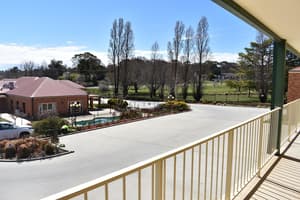 thumbnail: Property grounds