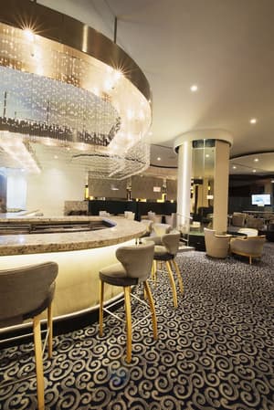 thumbnail: Bar (on property)