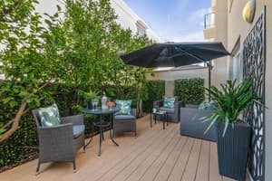 thumbnail: Terrace/patio