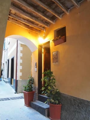 thumbnail: Property entrance