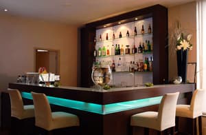 thumbnail: Bar (on property)
