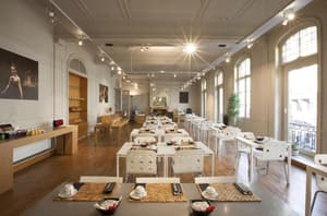 thumbnail: Restaurant