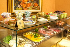 thumbnail: Breakfast area