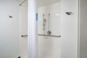 thumbnail: Bathroom shower