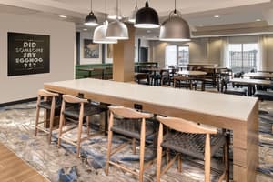 thumbnail: Restaurant