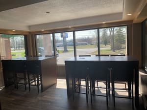 thumbnail: Breakfast area