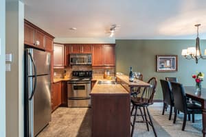 thumbnail: In-room dining