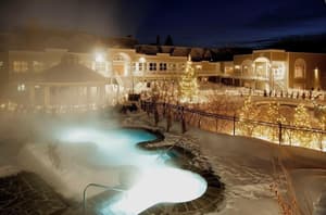 thumbnail: Outdoor dining