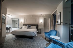 thumbnail: Room