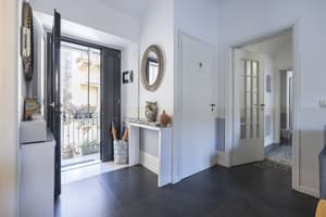 thumbnail: Interior