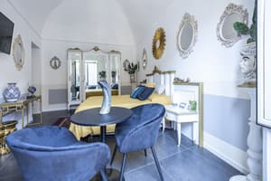 thumbnail: Interior