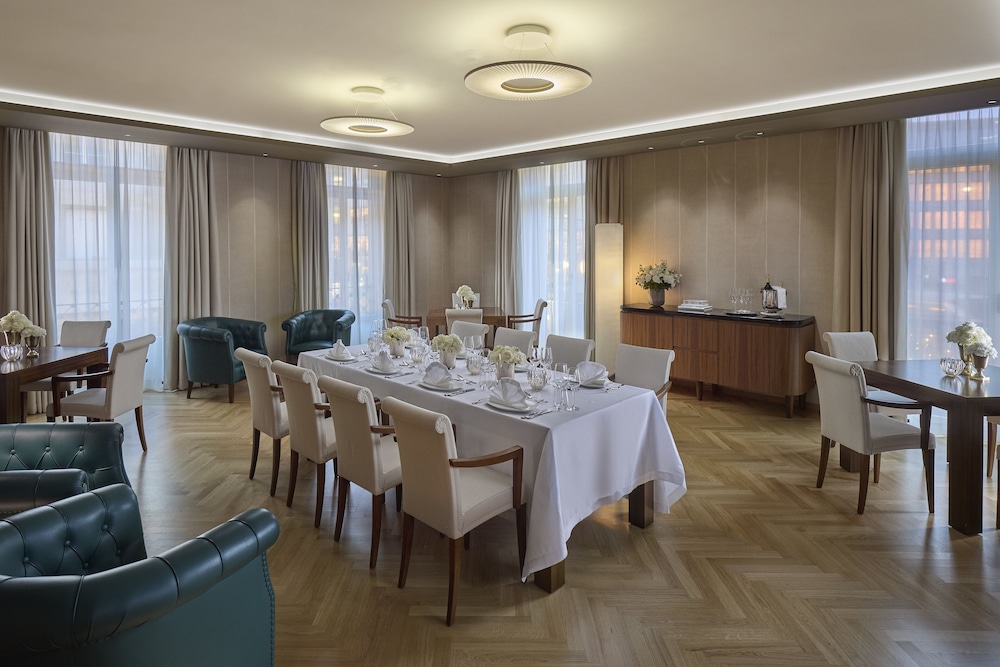 Restaurant-cafeteria