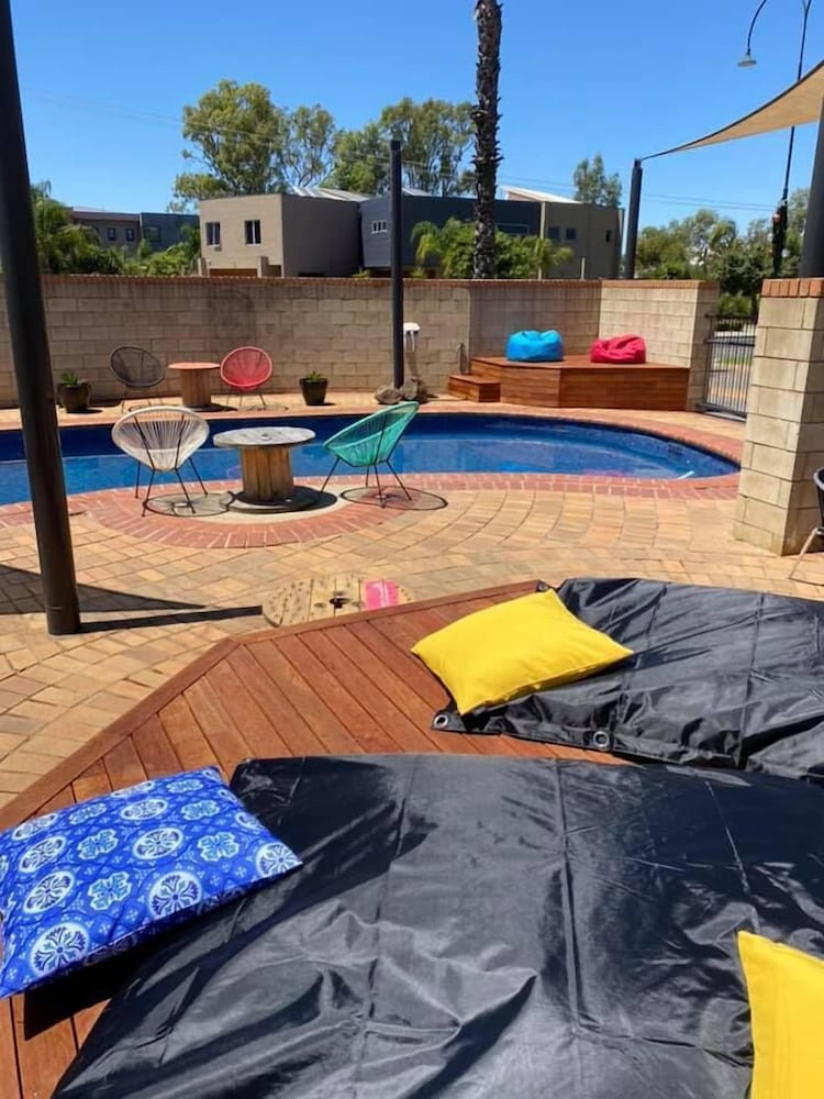 Sundeck