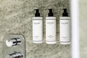 thumbnail: Bathroom amenities