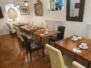 thumbnail: Restaurant