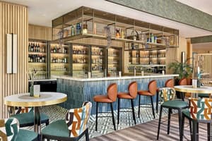 thumbnail: Bar (on property)