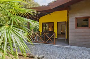 thumbnail: Front of property