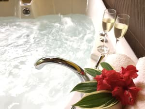 thumbnail: Jetted tub
