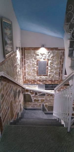 thumbnail: Staircase