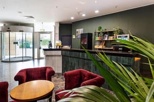 thumbnail: Bar (on property)