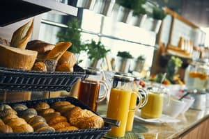 thumbnail: Breakfast area