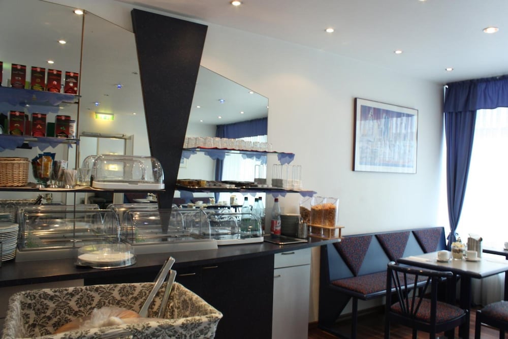 Restaurant-cafeteria