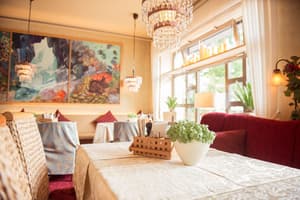 thumbnail: Restaurant