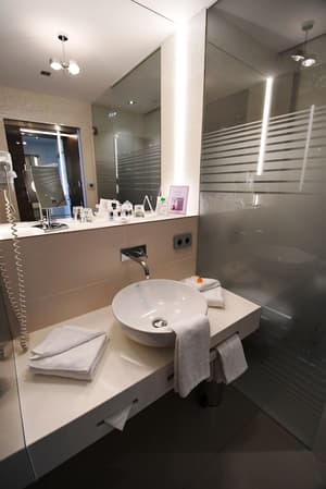 thumbnail: Bathroom amenities