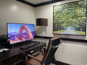 thumbnail: Lobby sitting area