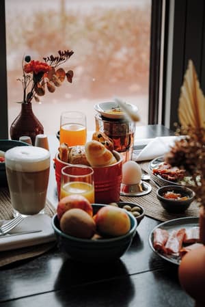 thumbnail: Breakfast area