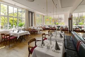 thumbnail: Restaurant