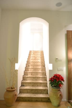 thumbnail: Interior entrance
