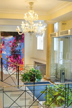 thumbnail: Interior entrance