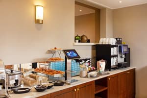 thumbnail: Breakfast area