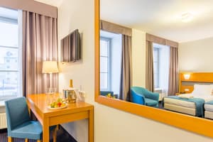 thumbnail: Room service - dining