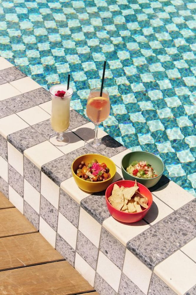 Rooftop pool