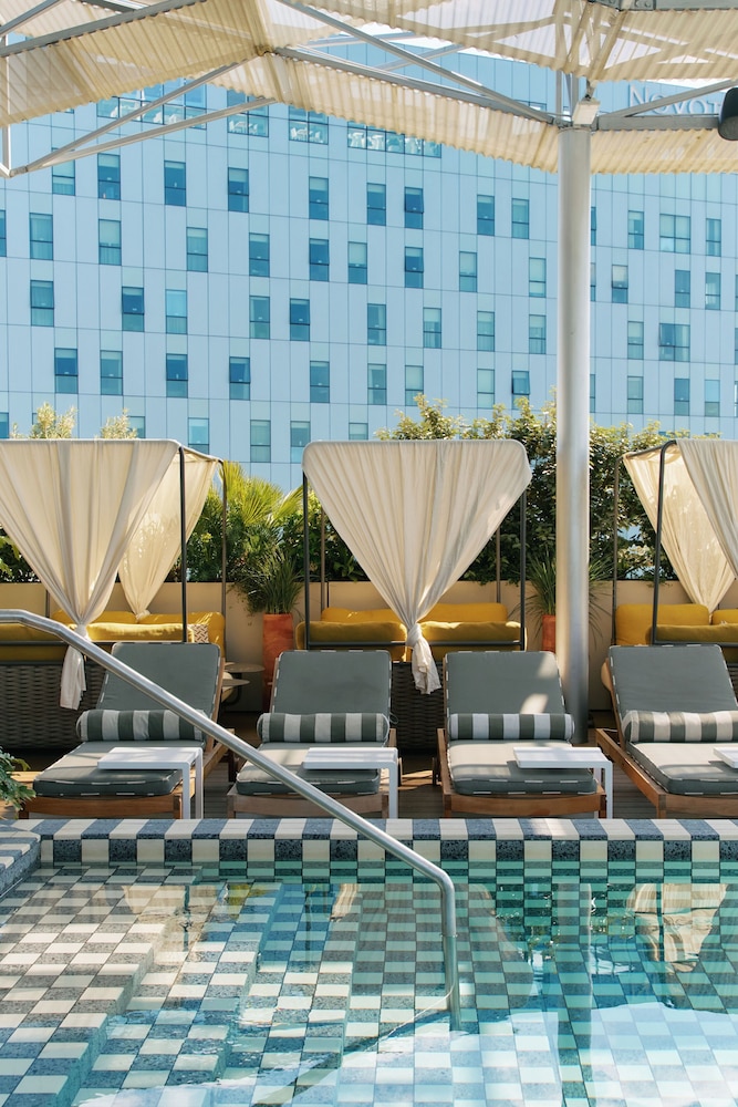 Rooftop pool