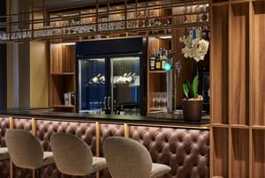 thumbnail: Bar (on property)