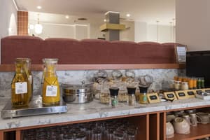 thumbnail: Breakfast area