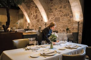 thumbnail: Restaurant