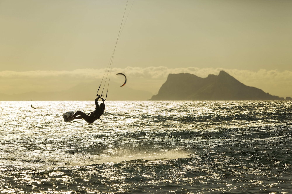 Surfing/boogie boarding