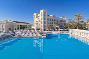 thumbnail: Outdoor pool