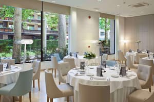 thumbnail: Restaurant